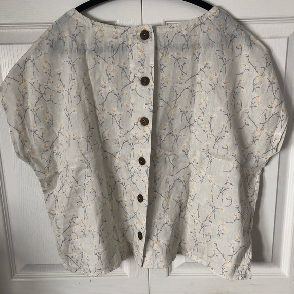 Size Medium cropped 100% linen Top - Picture 4 of 4